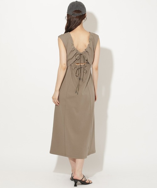 AND COUTURE(アンドクチュール)の「バックオープンカットワンピース(ワンピース・レディース・ネイビー/カーキ/チャコールグレー・FREE)」の12枚目の写真