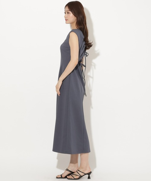 AND COUTURE(アンドクチュール)の「バックオープンカットワンピース(ワンピース・レディース・ネイビー/カーキ/チャコールグレー・FREE)」の17枚目の写真