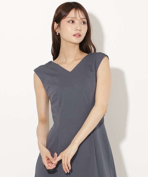 AND COUTURE(アンドクチュール)の「バックオープンカットワンピース(ワンピース・レディース・ネイビー/カーキ/チャコールグレー・FREE)」の19枚目の写真