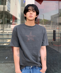 FERNOV（ペルノブ）の「スピラルスターピグメント半袖Tシャツチャコール（Tシャツ/カットソー）」
