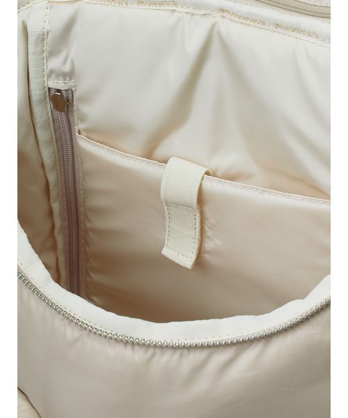 emmi(エミ)の「パデットバックパック(バックパック/リュック・レディース・ベージュ/ライトブルー/ブラック・F)」の11枚目の写真