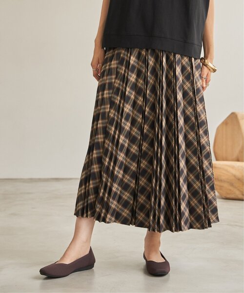 ikka(イッカ)の「チェック柄プリーツスカート(スカート・レディース・ブラウン/ネイビー/チャコール・M/L/S)」の20枚目の写真