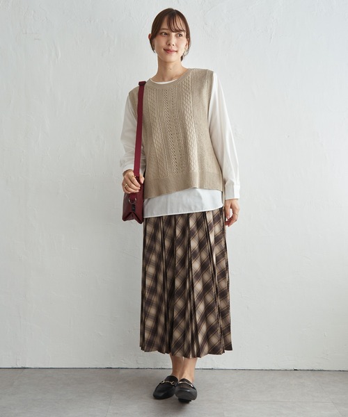 ikka(イッカ)の「チェック柄プリーツスカート(スカート・レディース・ブラウン/ネイビー/チャコール・M/L/S)」の11枚目の写真