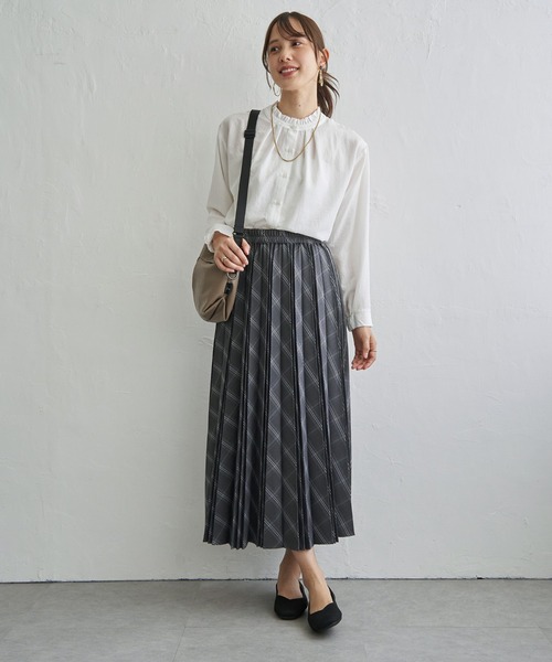 ikka(イッカ)の「チェック柄プリーツスカート(スカート・レディース・ブラウン/ネイビー/チャコール・M/L/S)」の6枚目の写真