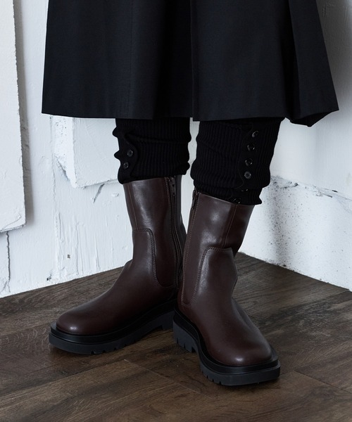 ADAM ET ROPE'(アダムエロペ)の「【定番】トラックソールストレッチブーツ(ブーツ・レディース・ダークブラウン/ブラック・36/37/38/39)」の2枚目の写真
