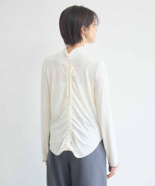 Pillini(ピリーニ)の「前後2WAYメロウギャザーカットソー(Tシャツ/カットソー・レディース・ブラック/アイボリー・FREE)」の12枚目の写真