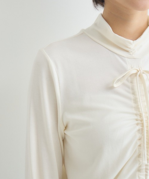 Pillini(ピリーニ)の「前後2WAYメロウギャザーカットソー(Tシャツ/カットソー・レディース・ブラック/アイボリー・FREE)」の5枚目の写真