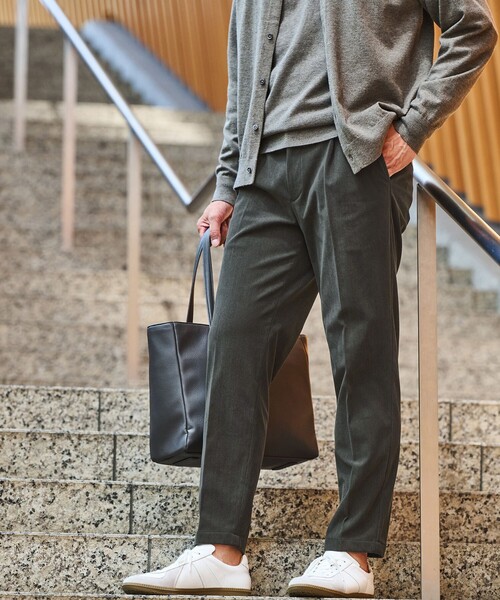 green label relaxing(グリーンレーベルリラクシング)の「【WEB限定】JUST fit コーデュロイ 1プリーツ イージーパンツ(その他パンツ・メンズ・オリーブ/ダークブラウン/ダークグレー・M/L/XS/XXL/S/XL)」の3枚目の写真