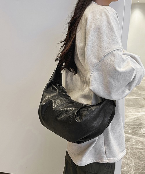 Miniministore(ミニミニストア)の「やわらか合皮ショルダーバッグ(ショルダーバッグ・レディース・オフホワイト/ブラック・FREE)」の3枚目の写真