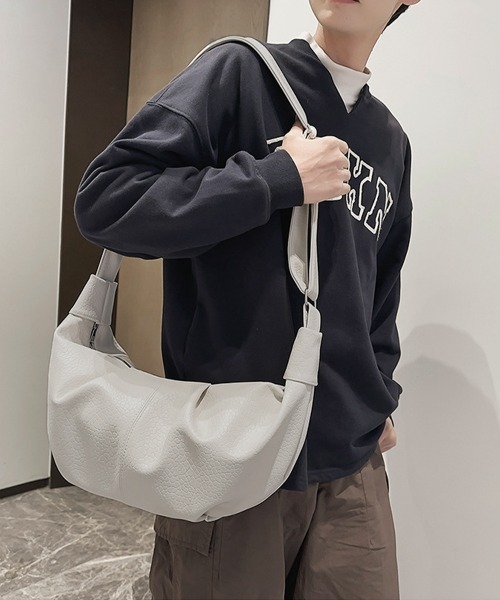 Miniministore(ミニミニストア)の「やわらか合皮ショルダーバッグ(ショルダーバッグ・レディース・オフホワイト/ブラック・FREE)」の7枚目の写真