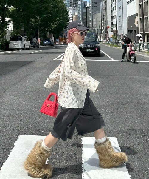 Alley Tokyo(アリートーキョー)の「モンスターファーブーツ(ブーツ・レディース・ベージュ/ピンク/オフホワイト・LARGE/MEDIUM)」の8枚目の写真