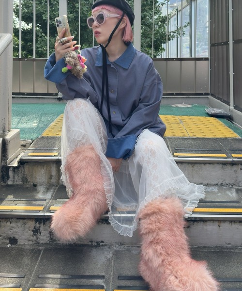 Alley Tokyo(アリートーキョー)の「モンスターファーブーツ(ブーツ・レディース・ベージュ/ピンク/オフホワイト・LARGE/MEDIUM)」の14枚目の写真