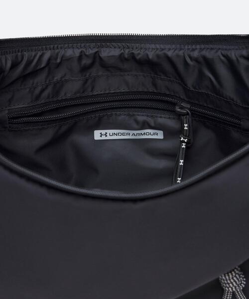 UNDER ARMOUR(アンダーアーマー)の「UAスタジオ クレッセント バッグ Sサイズ(ライフスタイル/レディース)(ショルダーバッグ・レディース・ブラック・ONESIZE)」の3枚目の写真