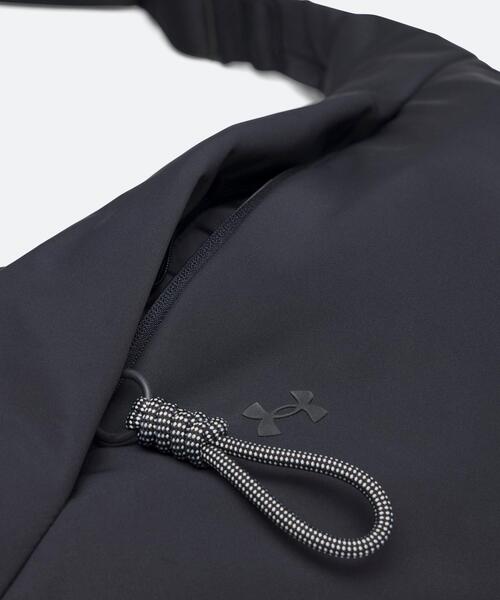 UNDER ARMOUR(アンダーアーマー)の「UAスタジオ クレッセント バッグ Sサイズ(ライフスタイル/レディース)(ショルダーバッグ・レディース・ブラック・ONESIZE)」の4枚目の写真