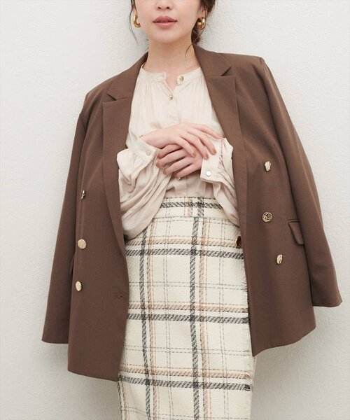 natural couture(ナチュラルクチュール)の「マット釦とろみサテンブラウス(シャツ/ブラウス・レディース・ブラウン/チャコールグレー/ピンク/ピンクベージュ/ピンク系その他/グレイッシュベージュ/オフホワイト/ブルー・FREE)」の14枚目の写真