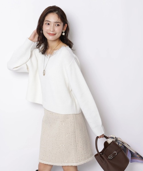 JUSGLITTY(ジャスグリッティー)の「レーススカラネックプルオーバー(ニット/セーター・レディース・ブラック/オフホワイト/ピンク/グリーン系その他・2)」の13枚目の写真