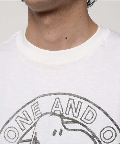 JUNK FOOD(ジャンクフード)の「THE ONE AND ONLY/スヌーピー Tシャツ(Tシャツ/カットソー・メンズ・ホワイト・SMALL/LARGE/MEDIUM)」の4枚目の写真