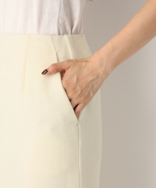 A part by（アパートバイ）の「シャギータイトスカート 730167 （スカート・レディース・ホワイト/キャメル/グレー・FREE）」の4枚目の写真