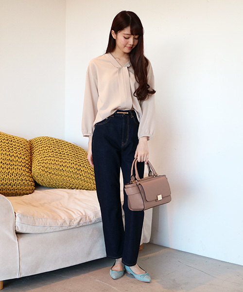 N.（N. Natural Beauty Basic）（エヌエヌナチュラルビューティーベーシック）の「ミディアムウエイトハイウエストテーパードデニム（デニムパンツ・レディース・ダークネイビー/ブルー・MEDIUM/SMALL）」の3枚目の写真