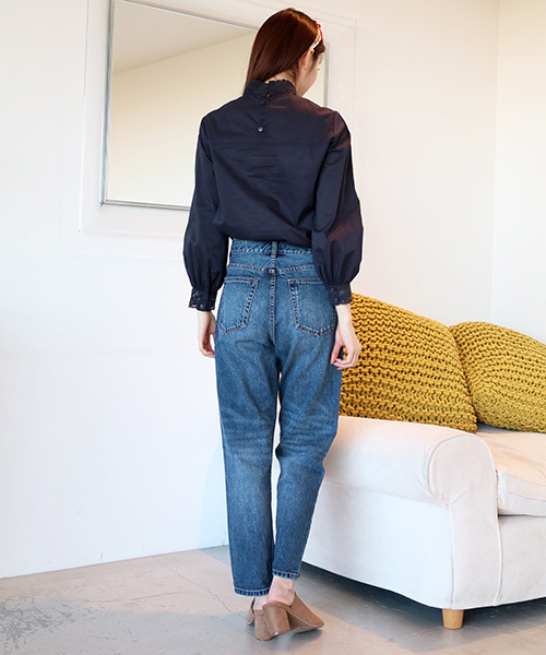 N.（N. Natural Beauty Basic）（エヌエヌナチュラルビューティーベーシック）の「ミディアムウエイトハイウエストテーパードデニム（デニムパンツ・レディース・ダークネイビー/ブルー・MEDIUM/SMALL）」の7枚目の写真