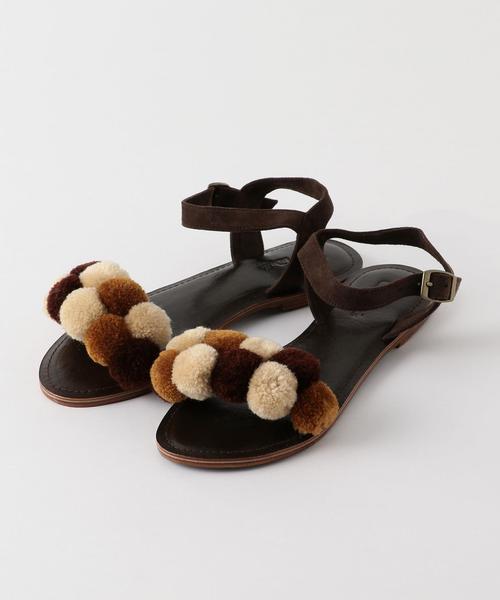 BEAUTY&YOUTH UNITED ARROWS（ビューティーアンドユースユナイテッドアローズ）の「＜BALI BALI＞ポンポンフラットサンダル ◆（サンダル・レディース・その他1/ダークブラウン・36/38/37）」の2枚目の写真