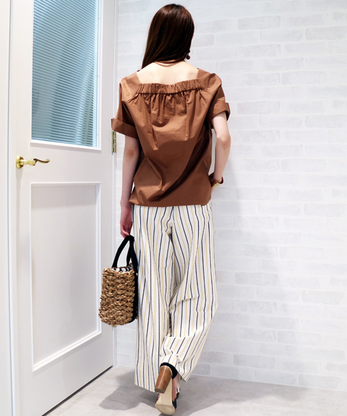 N.(N. Natural Beauty Basic)(エヌエヌナチュラルビューティーベーシック)の「バックギャザーブラウス(シャツ/ブラウス・レディース・ホワイト/ブラウン/レッド/グリーン・MEDIUM)」の20枚目の写真