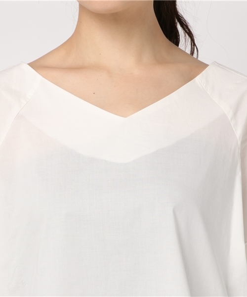 N.(N. Natural Beauty Basic)(エヌエヌナチュラルビューティーベーシック)の「バックギャザーブラウス(シャツ/ブラウス・レディース・ホワイト/ブラウン/レッド/グリーン・MEDIUM)」の8枚目の写真