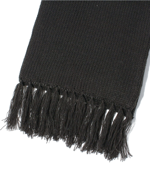 WEGO（ウィゴー）の「LGロングニットマフラー（マフラー・メンズ・ブラック/ダークグレー/ベージュ/レッド・FREE）」の5枚目の写真