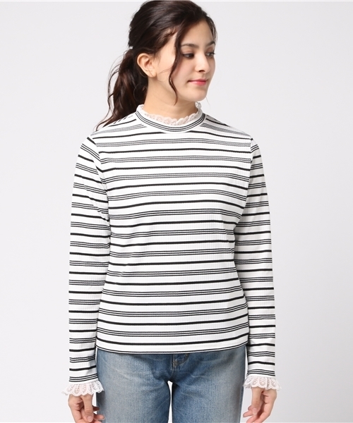 LOWRYS FARM(ローリーズファーム)の「リブレースツキハイネックLS 769225 (Tシャツ/カットソー・レディース・ホワイト/ブラック/ホワイト×ブラック・MEDIUM/LARGE)」の4枚目の写真