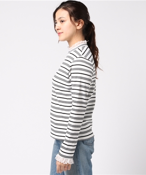 LOWRYS FARM(ローリーズファーム)の「リブレースツキハイネックLS 769225 (Tシャツ/カットソー・レディース・ホワイト/ブラック/ホワイト×ブラック・MEDIUM/LARGE)」の5枚目の写真