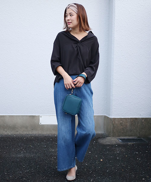 Bou Jeloud(ブージュルード)の「【WEB限定】スキッパーツイストブラウス(シャツ/ブラウス・レディース・ブラック/オフホワイト/カーキ・FREE)」の10枚目の写真