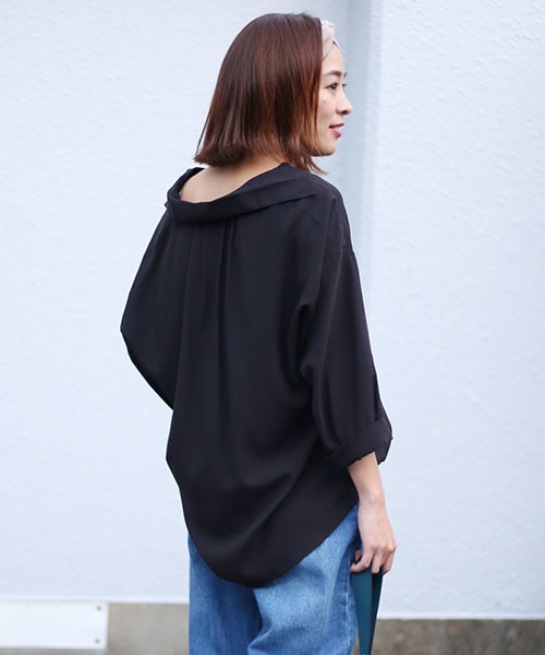 Bou Jeloud(ブージュルード)の「【WEB限定】スキッパーツイストブラウス(シャツ/ブラウス・レディース・ブラック/オフホワイト/カーキ・FREE)」の11枚目の写真
