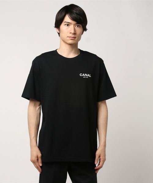 ADAM ET ROPE'(アダムエロペ)の「CANAL FILM FESTA T(Tシャツ/カットソー・メンズ・ホワイト/ブラック・L/M)」の1枚目の写真