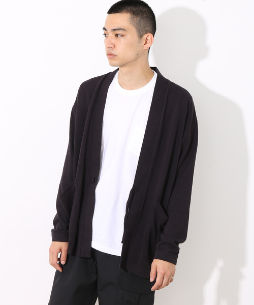 ADAM ET ROPE'（アダムエロペ）の「【OJO+ × ADAM ET ROPE'】ペーパーヤーントッパーカーディガン（カーディガン/ボレロ・メンズ・ブラック/オレンジ/スミクロ・M/L）」の3枚目の写真