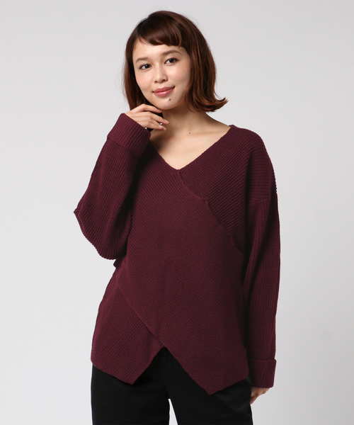 GeeRA(ジーラ)の「レイヤード風Vネックニット(ニット/セーター・レディース・ブラック/ベージュ/ワイン・SMALL/MEDIUM/X-LARGE/XX-LARGE/LARGE)」の1枚目の写真