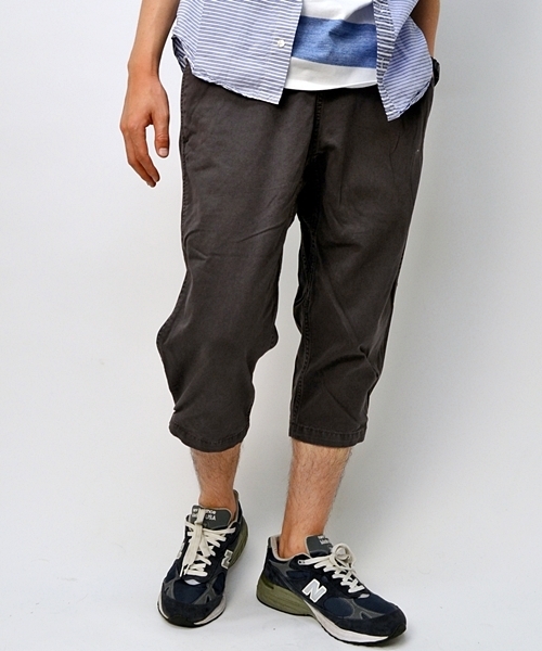 SHIPS(シップス)の「GRAMICCI: クロップドパンツ(その他パンツ・メンズ・グレー/チャコールグレー/ブラック/カーキ/キャメル/ブラウン/ワイン/ピンクゴールド/オリーブ/ネイビー・SMALL/LARGE/MEDIUM)」の3枚目の写真