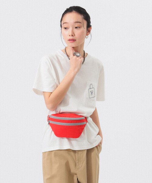 BEAMS BOY（ビームスボーイ）の「ショップバッグロゴ ポケットTシャツ（Tシャツ/カットソー・レディース・ホワイト/ネイビー・ONE SIZE/1/2）」の4枚目の写真