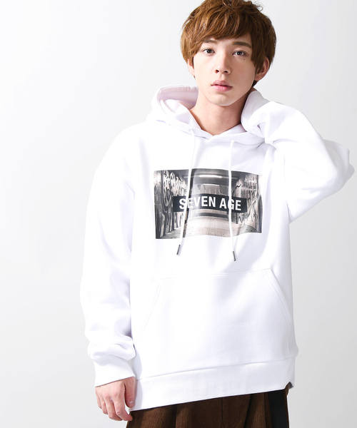 WEGO（ウィゴー）の「WEGO/転写フォトシートプリントパーカー（パーカー・メンズ・ホワイト/ブラック/カーキ/ベージュ/ホワイト系その他/パープル・MEDIUM/LARGE）」の3枚目の写真