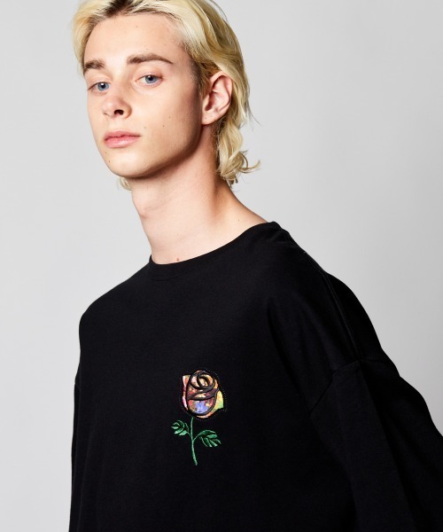 rehacer(レアセル)の「rehacer STAND : Flower Rose Wide S/S T / フラワー ローズ ワイド ショートスリーブ Tシャツ(Tシャツ/カットソー・メンズ・ホワイト/ブラック/カーキ・SMALL/MEDIUM/LARGE/X-LARGE/X-SMALL)」の2枚目の写真