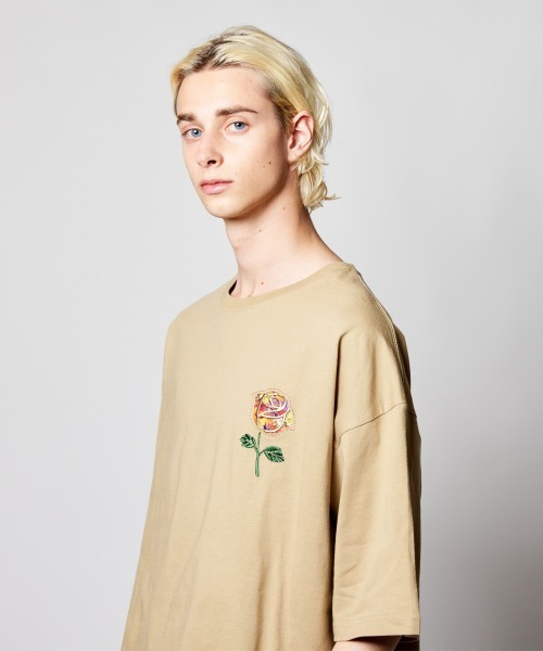 rehacer(レアセル)の「rehacer STAND : Flower Rose Wide S/S T / フラワー ローズ ワイド ショートスリーブ Tシャツ(Tシャツ/カットソー・メンズ・ホワイト/ブラック/カーキ・SMALL/MEDIUM/LARGE/X-LARGE/X-SMALL)」の12枚目の写真