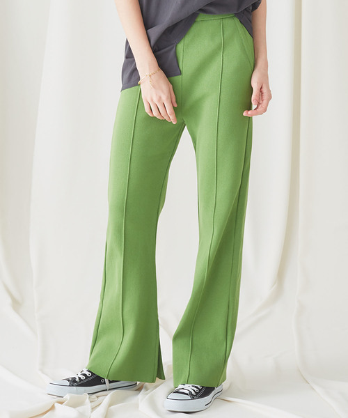 STUDIOUS（ステュディオス）の「【STUDIOUS】Ny/C ピンタック フレアニットパンツ（その他パンツ・レディース・ホワイト/ブラック/ライトグリーン・1/2）」の3枚目の写真