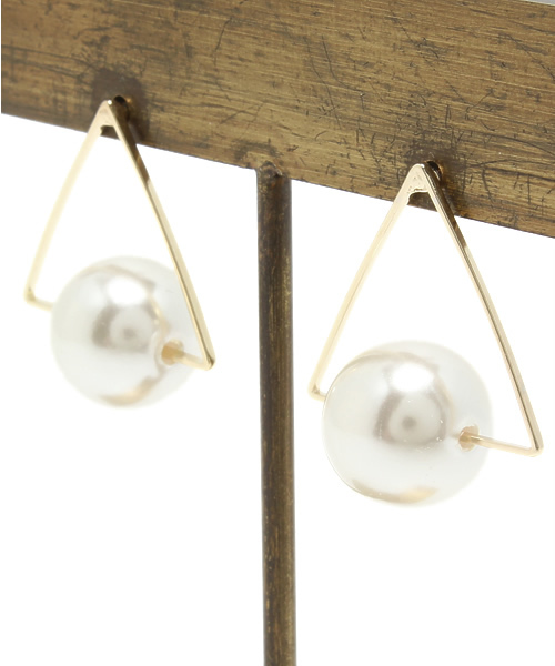 mystic（ミスティック）の「トライアングルパールピアス（ピアス（両耳用）・レディース・シルバー/ゴールド・ﾌﾘ-）」の3枚目の写真