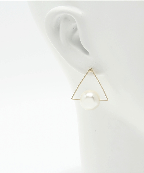 mystic（ミスティック）の「トライアングルパールピアス（ピアス（両耳用）・レディース・シルバー/ゴールド・ﾌﾘ-）」の5枚目の写真