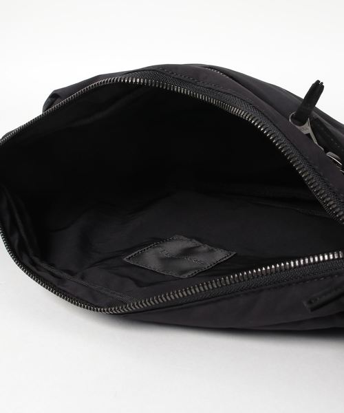 美品 CRAMSHELL クラムシェル ウエスト ボディ バッグ CRAMSHELL（クラムシェル）の「WAIST BAG（ボディバッグ/ウエスト
