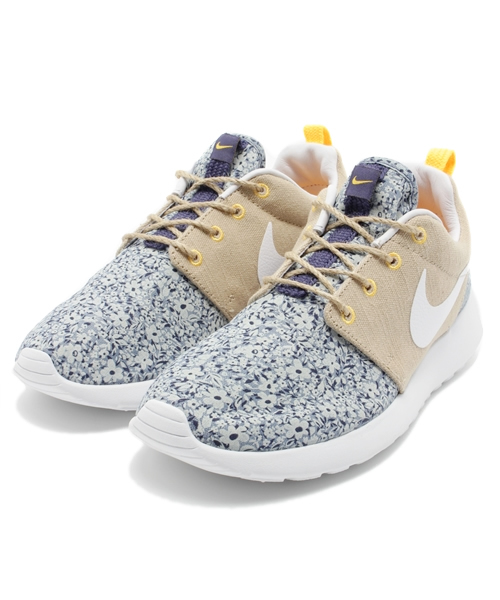 Nike ナイキ の ナイキ リバティ ローシラン Nike Rosherun Lib Qs 400 スニーカー Wear