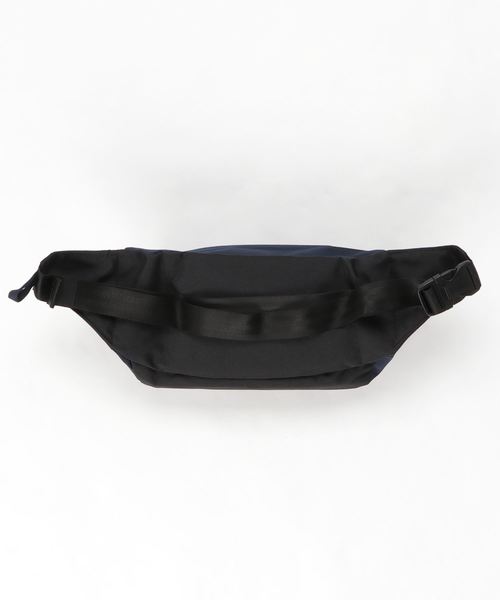 Champion(チャンピオン)の「【CHAMPION/チャンピオン】ウエストバッグ トリコロール刺繍 ブランドロゴ(ボディバッグ/ウエストポーチ・メンズ・ベージュ/ネイビー/ブラック・FREE)」の4枚目の写真