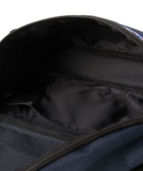 Champion(チャンピオン)の「【CHAMPION/チャンピオン】ウエストバッグ トリコロール刺繍 ブランドロゴ(ボディバッグ/ウエストポーチ・メンズ・ベージュ/ネイビー/ブラック・FREE)」の6枚目の写真