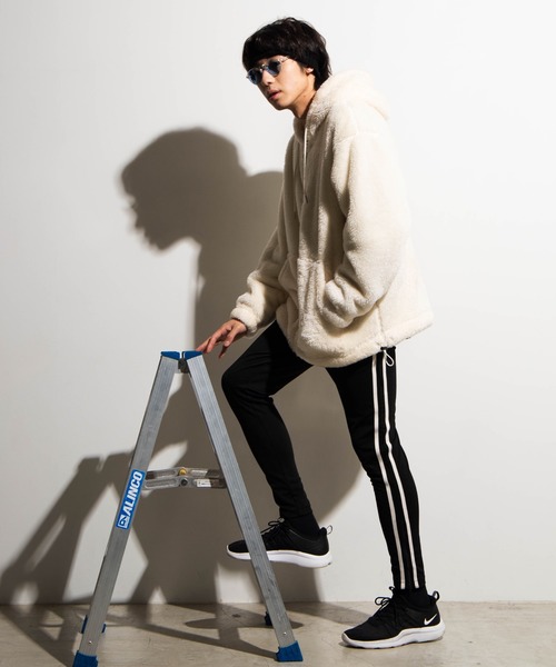WEGO(ウィゴー)の「WEGO/シャギーボアフリースビッグシルエットジップパーカー(ブルゾン・メンズ・ブラック/オフホワイト/ピンク・SMALL/MEDIUM/LARGE)」の14枚目の写真