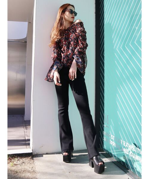 EMODA（エモダ）の「コルセットマークフィットフレアパンツ（その他パンツ・レディース・ブラック/ベージュ/オレンジ・SMALL/MEDIUM）」の16枚目の写真