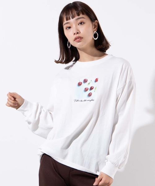 WEGO（ウィゴー）の「WEGO/チェリーボリュームスリーブロンT（Tシャツ/カットソー・レディース・ホワイト/ホワイト系その他・FREE）」の2枚目の写真